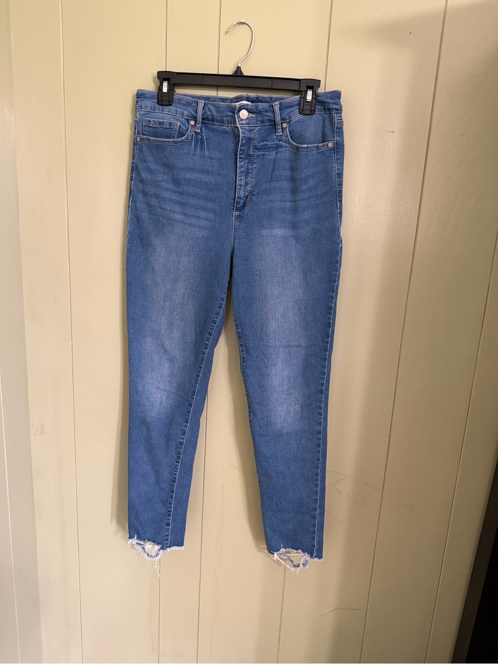 sofia by sofia vergara Medium Blue Ankle Crop Slim Jeans